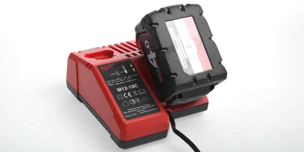 Test: Lader og batteri fra Milwaukee Test: Lader og batteri fra Milwaukee