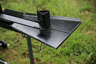 Praktisk: Et vedbord er smart slik at du slipper å bøye deg ned etter veden. Praktisk: Et vedbord er smart slik at du slipper å bøye deg ned etter veden.