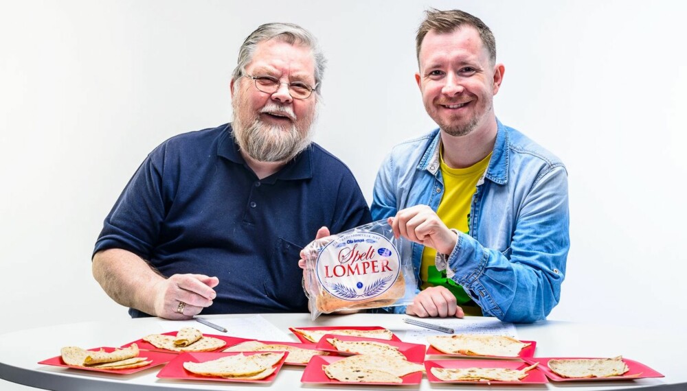 NORGES BESTE LOMPE: Pølsemakermester Tore Teigen og grillekspert Jan Ivar Nykvist mener Ola-lompa Spelt lomper er Norges beste. Foto: Tore Fjeld NORGES BESTE LOMPE: Pølsemakermester Tore Teigen og grillekspert Jan Ivar Nykvist mener Ola-lompa Spelt lomper er Norges beste. Foto: Tore Fjeld