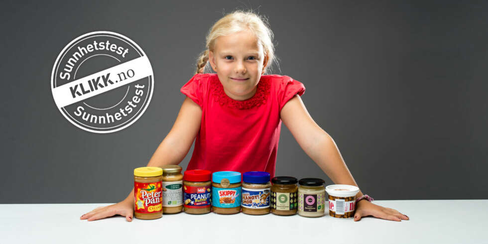 TEST AV NØTTEPÅLEGG: Emma Christine Myrvold Øverland (8) viser frem de åtte forskjellige typene nøttepålegg vi har testet. TEST AV NØTTEPÅLEGG: Emma Christine Myrvold Øverland (8) viser frem de åtte forskjellige typene nøttepålegg vi har testet.