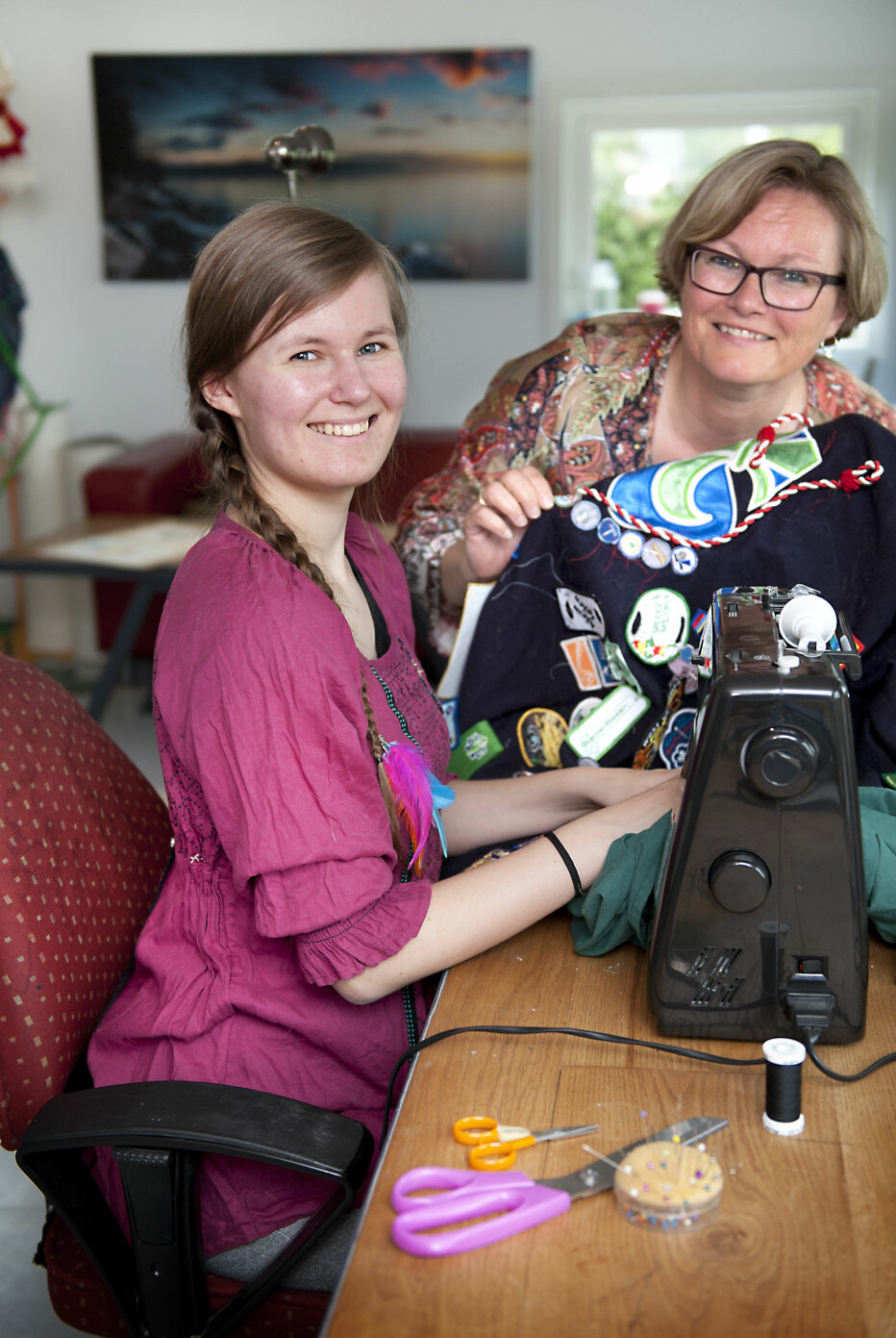 TAKKER MAMMA: Takket være mamma Ritas standhaftige innsats lærte datteren Frida til slutt å snakke. FOTO: Marianne Otterdahl-Jensen. TAKKER MAMMA: Takket være mamma Ritas standhaftige innsats lærte datteren Frida til slutt å snakke. FOTO: Marianne Otterdahl-Jensen.