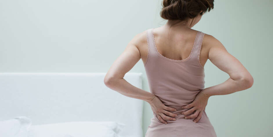 ENDOMETRIOSE: Symptomene på endometriose er smerter mot rygg og i bekken, samt smerter ved vannlating, avføring og samleie. Foto: Gettyimages.com. ENDOMETRIOSE: Symptomene på endometriose er smerter mot rygg og i bekken, samt smerter ved vannlating, avføring og samleie. Foto: Gettyimages.com.