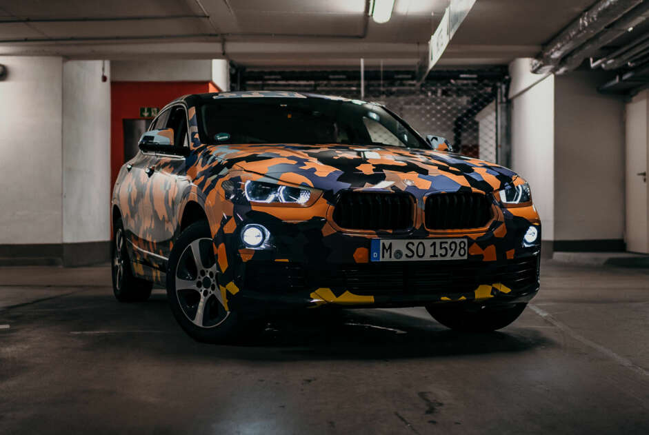 LITEN X: Snart skal også BMW X2 vises uten kamuflasje. LITEN X: Snart skal også BMW X2 vises uten kamuflasje.