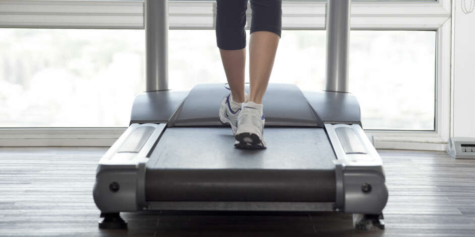 KJØPE TREDEMØLLE: Trenger du en tredemølle du kan løpe intervaller og maraton på, eller holder det med en sammenleggbar tredemølle? Foto: Gettyimages.com. KJØPE TREDEMØLLE: Trenger du en tredemølle du kan løpe intervaller og maraton på, eller holder det med en sammenleggbar tredemølle? Foto: Gettyimages.com.