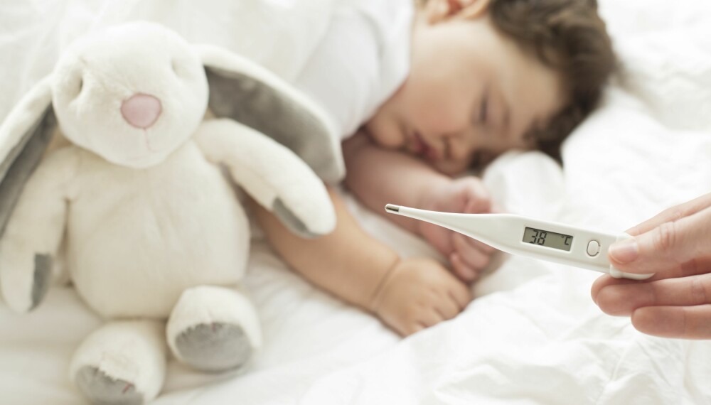 PARACET TIL BABY: Rådfør deg med helsepersonell, og les nøye på pakningsvedlegget før du gir babyen paracet. FOTO: Getty Images. PARACET TIL BABY: Rådfør deg med helsepersonell, og les nøye på pakningsvedlegget før du gir babyen paracet. FOTO: Getty Images.