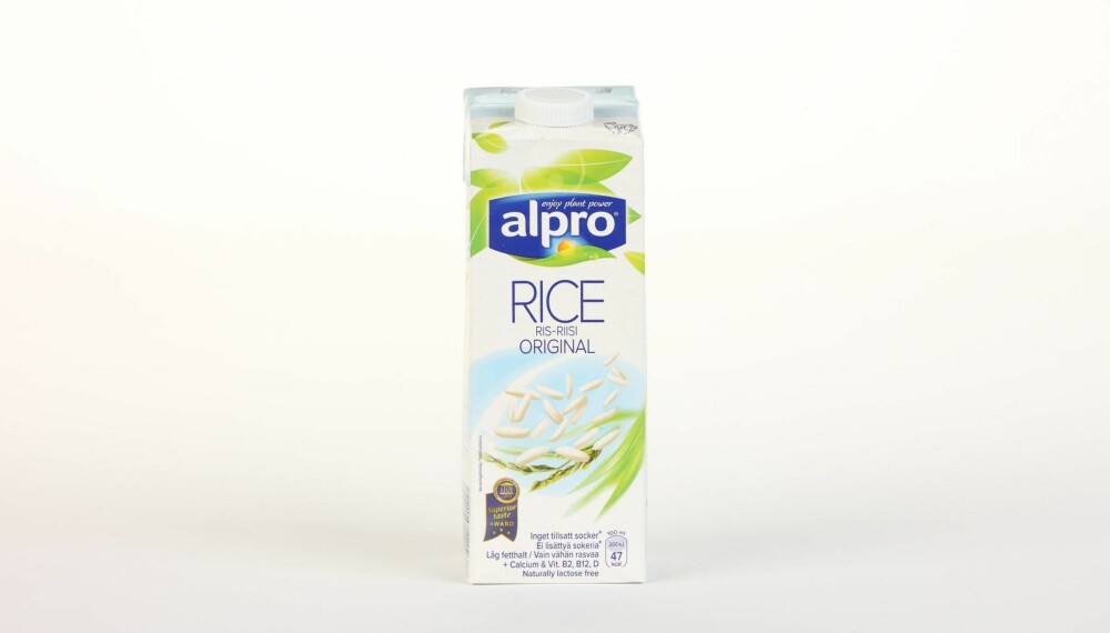 Alpro Rice Original
Produsent: Alpro C.V.A.
Pris: 20 kr
N�ringsinnhold per 100 ml:
Energi: 47 kcal
Fett/hvorav mettet fett: 1/0,1 g
Karbohydrater: 9,5 g
Hvorav sukkerarter: 3,3 g
Protein: 0,1 g
Kalsium: 120 mg
Vitamin D: 0,75 �g
Vitamin B2: �
Vitamin B12: 0,38 �g
Mer kaloririk drikk med energi fra mye karbohydrater, men denne har minst naturlig sukker av risdrikkene. Tilsatt kalsium, vitamin D og B12, men ikke vitamin B2.
---------------------------
Oslo/studio 20170622; Klikk.no, Foreldre og Barn, Hjemmet, Shape-Up
Alternativ melk
Oslo/studio 22062017; Klikk.no, Foreldre og Barn, Hjemmet, Shape-Up
Alternativ melk *** Local Caption *** Alpro Rice Original
Produsent: Alpro C.V.A.
Pris: 20 kr
N�ringsinnhold per 100 ml:
Energi: 47 kcal
Fett/hvorav mettet fett: 1/0,1 g
Karbohydrater: 9,5 g
Hvorav sukkerarter: 3,3 g
Protein: 0,1 g
Kalsium: 120 mg
Vitamin D: 0,75 �g
Vitamin B2: �
Vitamin B12: 0,38 �g
Mer kaloririk drikk med energi fra mye karbohydrater, men denne har minst naturlig sukker av risdrikkene. Tilsatt kalsium, vitamin D og B12, men ikke vitamin B2.
---------------------------
Oslo/studio 20170622; Klikk.no, Foreldre og Barn, Hjemmet, Shape-Up
Alternativ melk
Oslo/studio 22062017; Klikk.no, Foreldre og Barn, Hjemmet, Shape-Up
Alternativ melk Alpro Rice Original
Produsent: Alpro C.V.A.
Pris: 20 kr
N�ringsinnhold per 100 ml:
Energi: 47 kcal
Fett/hvorav mettet fett: 1/0,1 g
Karbohydrater: 9,5 g
Hvorav sukkerarter: 3,3 g
Protein: 0,1 g
Kalsium: 120 mg
Vitamin D: 0,75 �g
Vitamin B2: �
Vitamin B12: 0,38 �g
Mer kaloririk drikk med energi fra mye karbohydrater, men denne har minst naturlig sukker av risdrikkene. Tilsatt kalsium, vitamin D og B12, men ikke vitamin B2.
---------------------------
Oslo/studio 20170622; Klikk.no, Foreldre og Barn, Hjemmet, Shape-Up
Alternativ melk
Oslo/studio 22062017; Klikk.no, Foreldre og Barn, Hjemmet, Shape-Up
Alternativ melk *** Local Caption *** Alpro Rice Original
Produsent: Alpro C.V.A.
Pris: 20 kr
N�ringsinnhold per 100 ml:
Energi: 47 kcal
Fett/hvorav mettet fett: 1/0,1 g
Karbohydrater: 9,5 g
Hvorav sukkerarter: 3,3 g
Protein: 0,1 g
Kalsium: 120 mg
Vitamin D: 0,75 �g
Vitamin B2: �
Vitamin B12: 0,38 �g
Mer kaloririk drikk med energi fra mye karbohydrater, men denne har minst naturlig sukker av risdrikkene. Tilsatt kalsium, vitamin D og B12, men ikke vitamin B2.
---------------------------
Oslo/studio 20170622; Klikk.no, Foreldre og Barn, Hjemmet, Shape-Up
Alternativ melk
Oslo/studio 22062017; Klikk.no, Foreldre og Barn, Hjemmet, Shape-Up
Alternativ melk