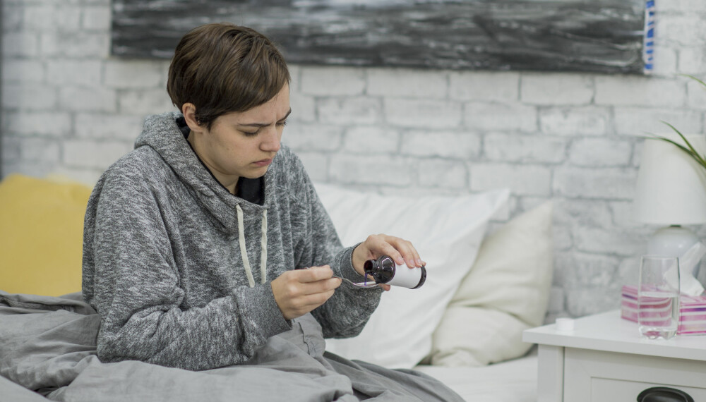 HOSTESAFT: Velg hostesaft etter hvilken type hoste du har, og at innholdet er tilpasset din helse samt eventuelle medisiner. FOTO: Getty Images HOSTESAFT: Velg hostesaft etter hvilken type hoste du har, og at innholdet er tilpasset din helse samt eventuelle medisiner. FOTO: Getty Images