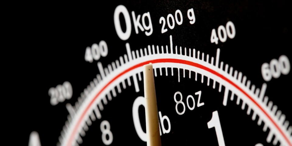 OMREGNING AV MÅL OG VEKT: Hvor mange gram er det i en ounce? Her er guiden til hvordan du regner om mål og vekt i oppskrifter. FOTO: Colourbox OMREGNING AV MÅL OG VEKT: Hvor mange gram er det i en ounce? Her er guiden til hvordan du regner om mål og vekt i oppskrifter. FOTO: Colourbox