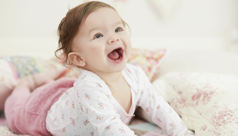 BABY 8 MÅNEDER: I denne perioden blir den før så tillitsfulle babyen plutselig redd for fremmede. Foto: Gettyimages.com. BABY 8 MÅNEDER: I denne perioden blir den før så tillitsfulle babyen plutselig redd for fremmede. Foto: Gettyimages.com.