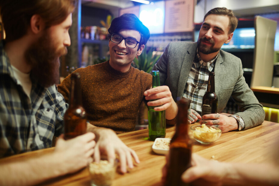 HVORDAN BLI MER SOSIAL: Er du god på small talk og mingling, er det lettere å bli kjent med nye, spennende mennesker. HVORDAN BLI MER SOSIAL: Er du god på small talk og mingling, er det lettere å bli kjent med nye, spennende mennesker.