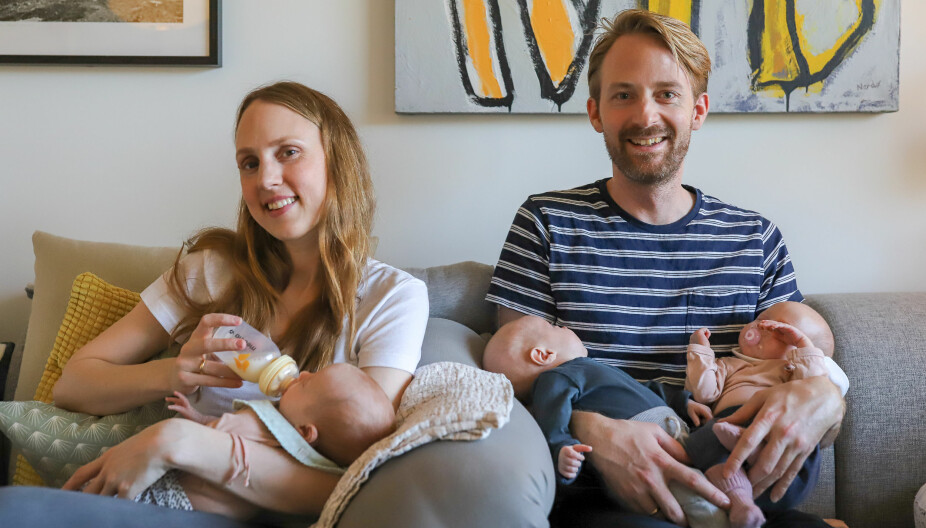 Maria og Anders sammen med Iben, Filip og Agnes. Trillingene har også en storebror, Mikael (2) Guro Thobru Maria og Anders sammen med Iben, Filip og Agnes. Trillingene har også en storebror, Mikael (2) Guro Thobru