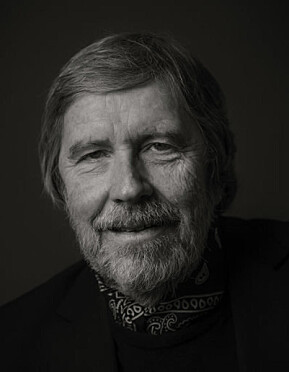 Ta med venner. En sikker vinner er hvis tenåringen får ha med en venn eller kjæreste på hytta, mener Stein Erik Ulvund, professor i pedagogikk og forfatter. Ta med venner. En sikker vinner er hvis tenåringen får ha med en venn eller kjæreste på hytta, mener Stein Erik Ulvund, professor i pedagogikk og forfatter.