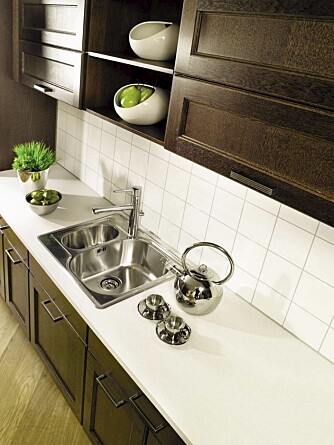 FIRE FARGER: Kitchen Board platene kommer i fire farger og flere fasonger. FIRE FARGER: Kitchen Board platene kommer i fire farger og flere fasonger.