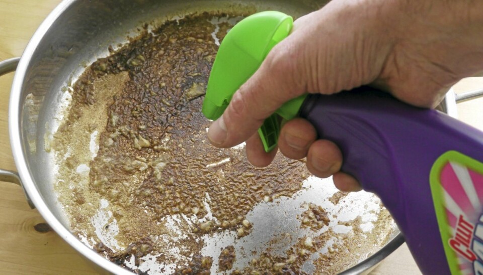 Spray på: Vi sprayet på godt med såpe