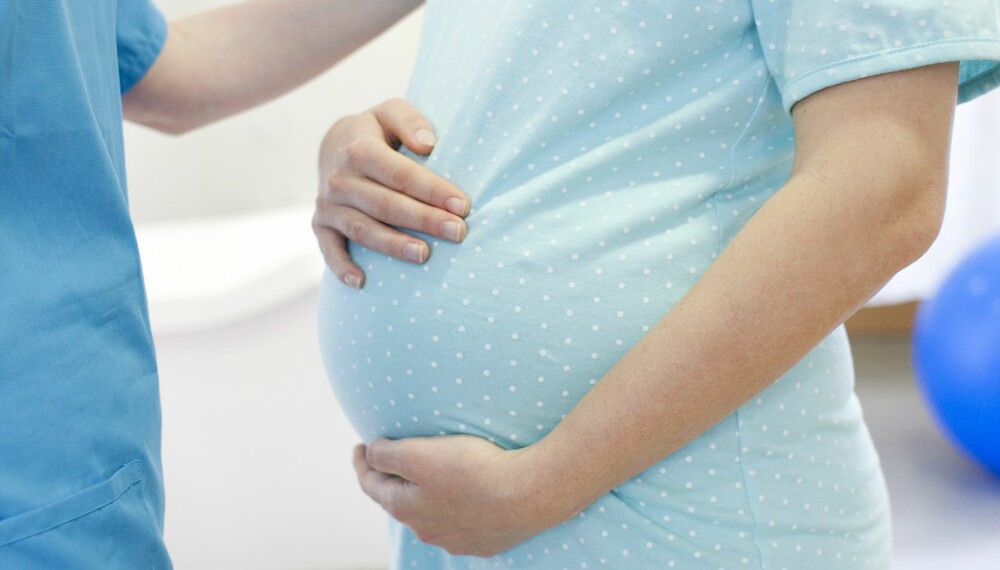 FØDSELSHJELP: En doula tilbyr fysisk og psykisk støtte til den fødende kvinnen og partneren før, under og etter fødsel.