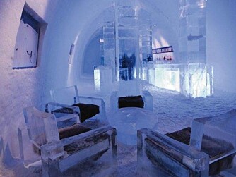 HOT, MEN KALDT: På Icebar i Stockholm kryper temperaturen aldri over -5 c.