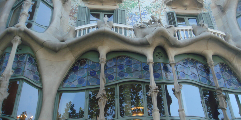 UNIK DESIGN: Har man vært i Barcelona, vil man minnes Gaudis unike bygninger.