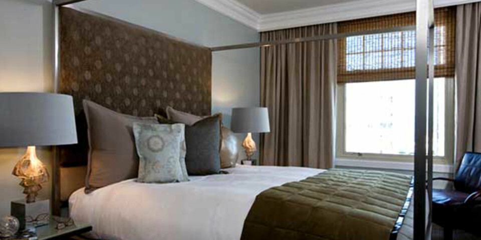 HODEGJERDE: Dette hører med om du vil ha designer-hotell stil i sengen hjemme.