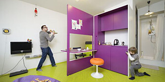 FUNKSJONELL: Arkitektene har laget et smart og funksjonell leilighet for far og sønn på bare 21.5 m2.