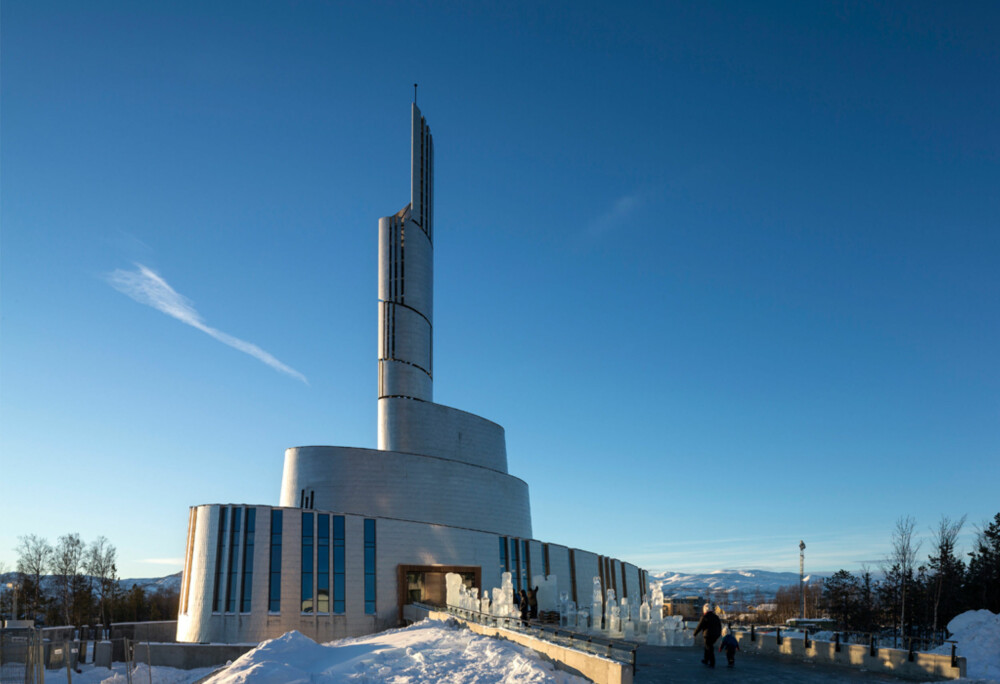 HALLELUJA: Beboerne i Alta kan endelig glede seg over sitt nye kirkebygg.