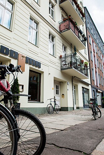 GODT NABOLAG: Ekteparet Myhre brukte god tid før de fant den 85 kvadratmeter store leiligheten i Berlin. De ville by i et hyggelig nabolag med kulturelle opplevelser i nærheten.