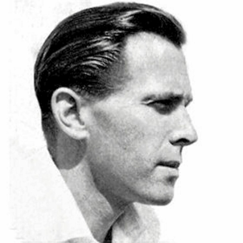 Fredrik Kayser
(1924-1968)
Han er kjent for sine lette, praktiske møbler, og hans elegante «711» er et høydepunkt i hans omfattende produksjon.
