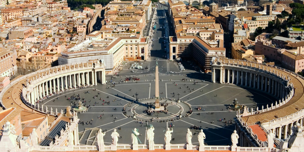 IKKE BARE MALER: Michelangelo står bak store deler av designet på St. Peterskirken i Vatikanet.