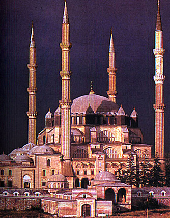 VAKKER: Selimiye moskeen i Tyrkia er designet av arkitekten Mimar Sinan.