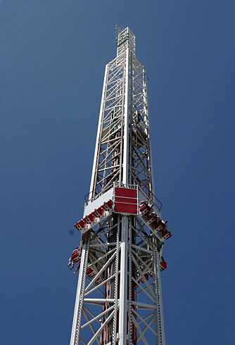 SKUTT I VÆRET: Big Shot er verdens høyeste "ride". Den starter på 281 meter, før du skytes opp til 329 meter.
