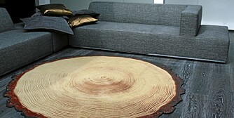 TRE LOOK-A-LIKE: Teppet fra nederlandske Soonsalon ligner et stykke tre. Våger du å ta dette inn i stua?