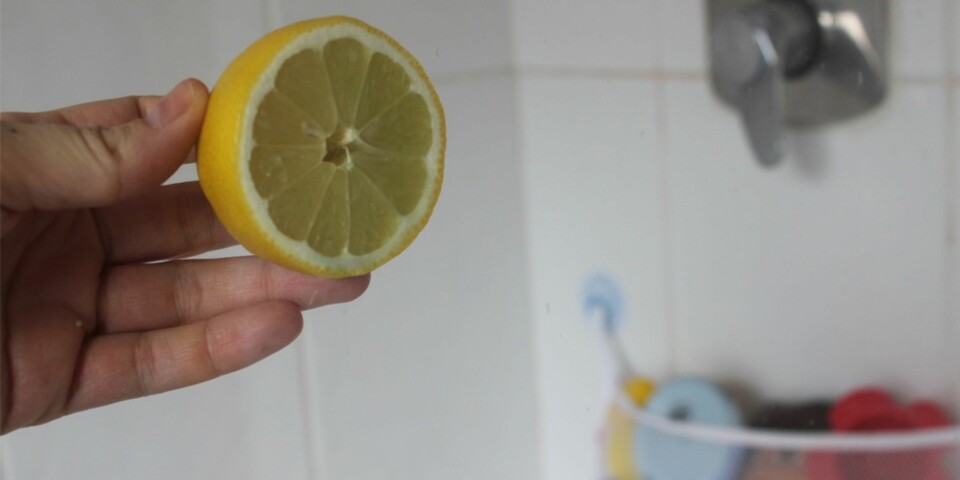 Vask dusjen med sitron