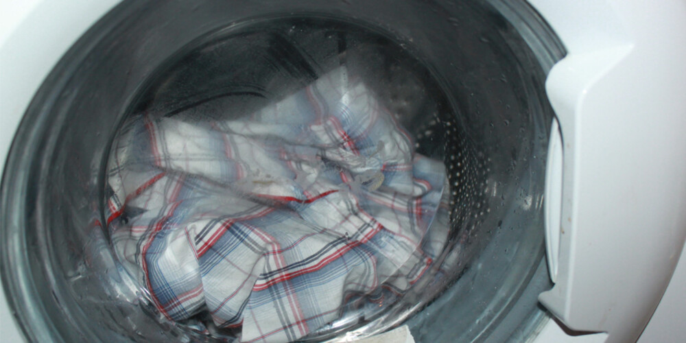 I TØRKETROMMELEN: Du visste kanskje ikke at tørketrommelen kunne stryke skjortene dine?