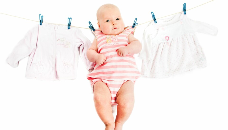 REN: Babytøy får ofte vanskelige flekker, men vasker du riktig, får du det rent og pent igjen. 
Illustrasjonsfoto: Colourbox