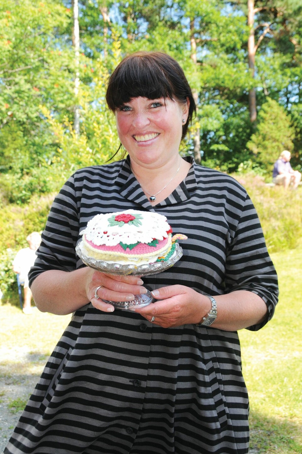 HAR OVER 1000: Thea Rønningen har skrevet bok om grytekluter.