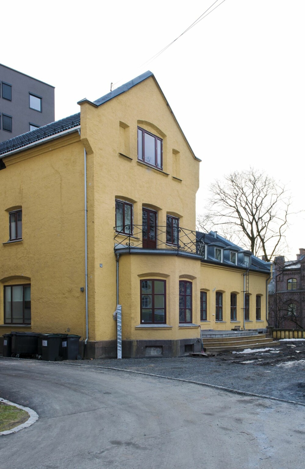 FIN FASADE: Murvillaen ble oppført i 1865 i engelsk stil, med preg av tysk borgromantikk. Her bodde direktøren av Bjølsen Valsemølle med sin familie.