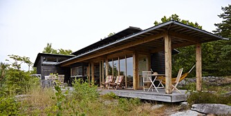 LYS TVERS GJENNOM: Hytteeieren har tegnet hytta selv - inspirert av japansk arkitektur.