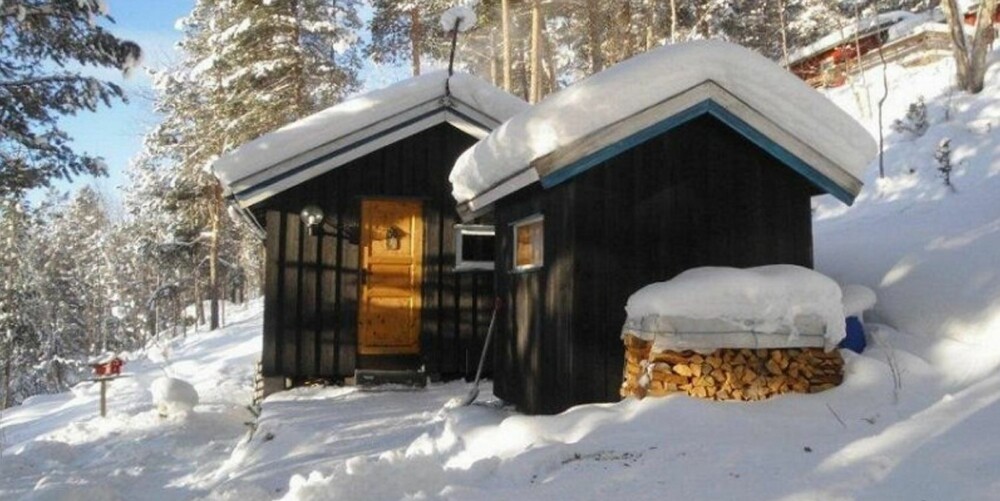 SMÅ HYTTER: Denne hytta på Tunhovd ved Pålsbufjorden ligger nå ute til salgs. Primærrom 29 kvm. Byggeår1967. Prisantydning 390 000 kroner.