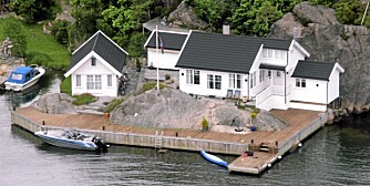 SØGNE: Hytte ved sjøen med eksklusiv innredning. 12 sengeplasser. Pris: 9510 kroner i uka.