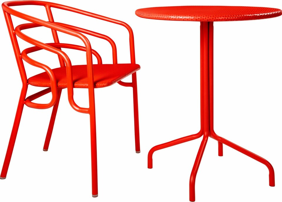 FARGERIKT: Dock kafésett, stol, kr 800, og bord, kr 905, Habitat. Kommer i flere farger.