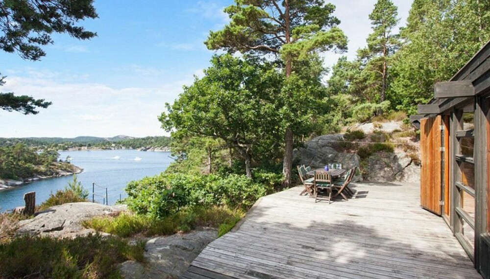 RIKTIG POSTNUMMER TIL SALGS: Bildet viser en hytte på Brekkestø med postnummer 4780 som er til salgs. Snittprisantydningen for hytter i dette området er på 8,2 millioner kroner hittil i år.