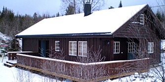 DRØMMEHYTTA: Slik skal hytta se ut når den er ferdig. Modellen heter Blefjell 95 fra firmaet Familiehytta. DRØMMEHYTTA: Slik skal hytta se ut når den er ferdig. Modellen heter Blefjell 95 fra firmaet Familiehytta.