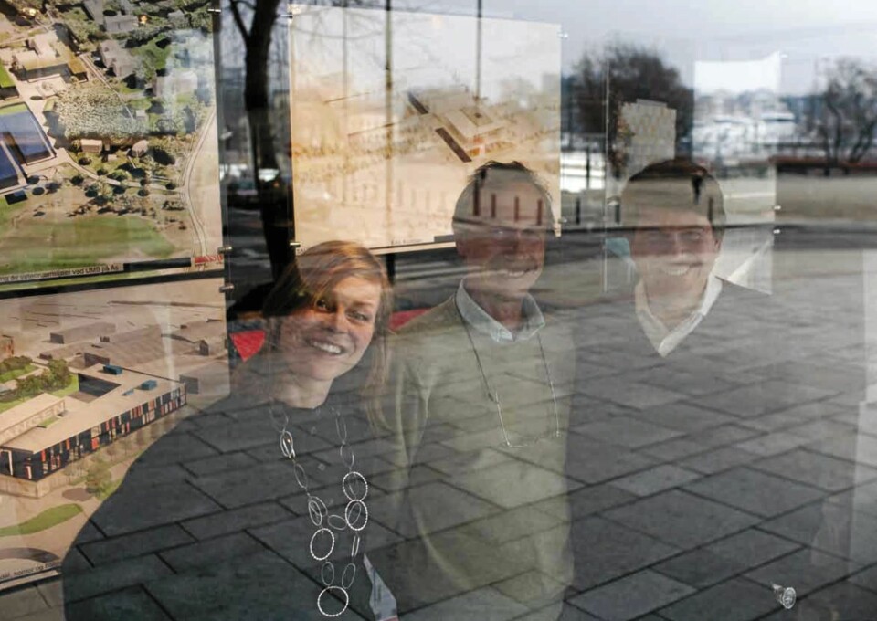 DET KREATIVE TEAMET: Designteamet bak Blåtann hytteserien fra Vikinghytter. Fra venstre arkitektene Emelie Tornberg, Tore Schjetlein og Ole Wiig.