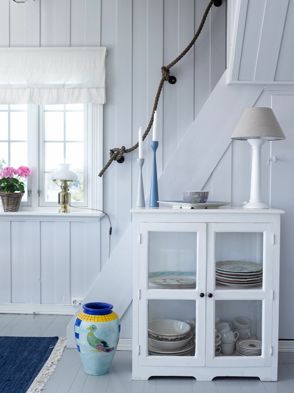 TAUGELENDER: Tauleideren var der fra før. Mange har støttet seg på den på vei opp til høyloftet, som nå er innredet som soverom.