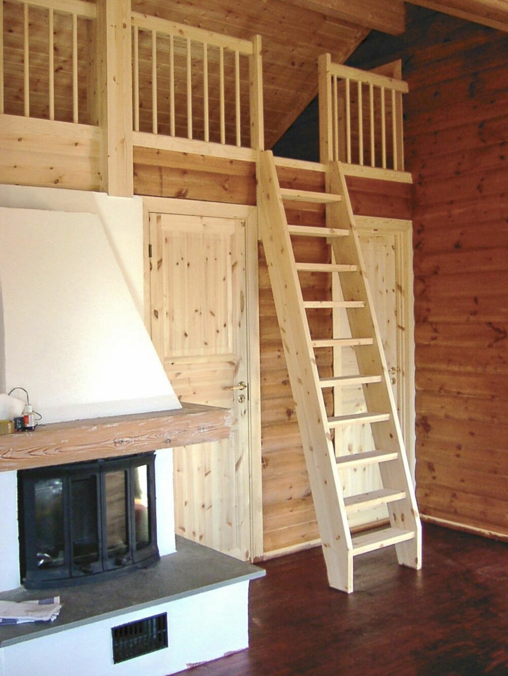 KJØPE FERDIG: En trapp til hemsen kan kjøpes ferdig eller bygges etter mål. FOTO: Tarraldsen trappa