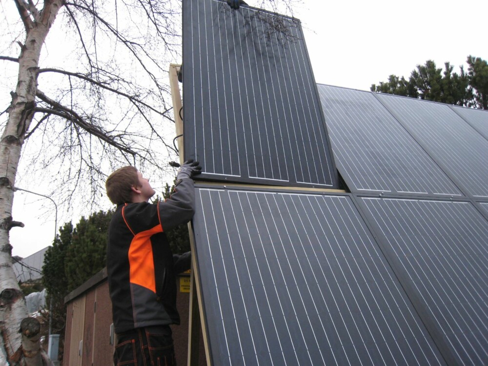 SOLCELLE PÅ HYTTA: Norge er et ideelt land for solceller. SOLCELLE PÅ HYTTA: Norge er et ideelt land for solceller.