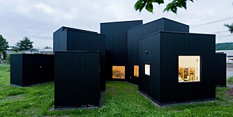 BOKSER: Dette bokslignende huset i Japan er tegnet arkitektkontoret Jun Igarashi Architects og er på cirka 112 kvadratmeter.