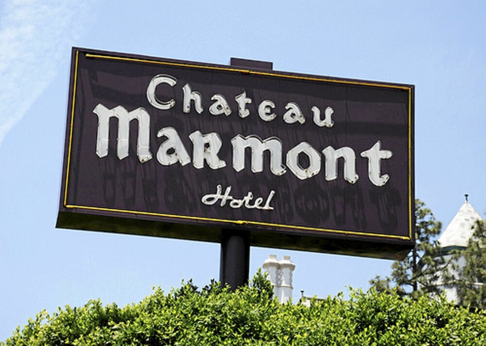 BERØMT OG BERYKTET: Det er umulig å ikke la seg facinere av den sexy historien til über-kule Chateau Marmont. BERØMT OG BERYKTET: Det er umulig å ikke la seg facinere av den sexy historien til über-kule Chateau Marmont.