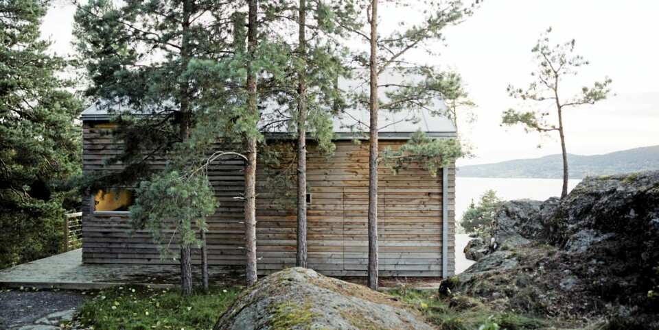 MINIMALISME OG MINI STØRRELSE: Femti- og sekstitallets enkle hytter var en av inspirasjonskildene til arkitekt Marianne Borges Woody-konsept. Her står effektiv plassutnyttelse i høysetet. Her en 35 kvm Woody-hytte i Drøbak for familien Wester.
