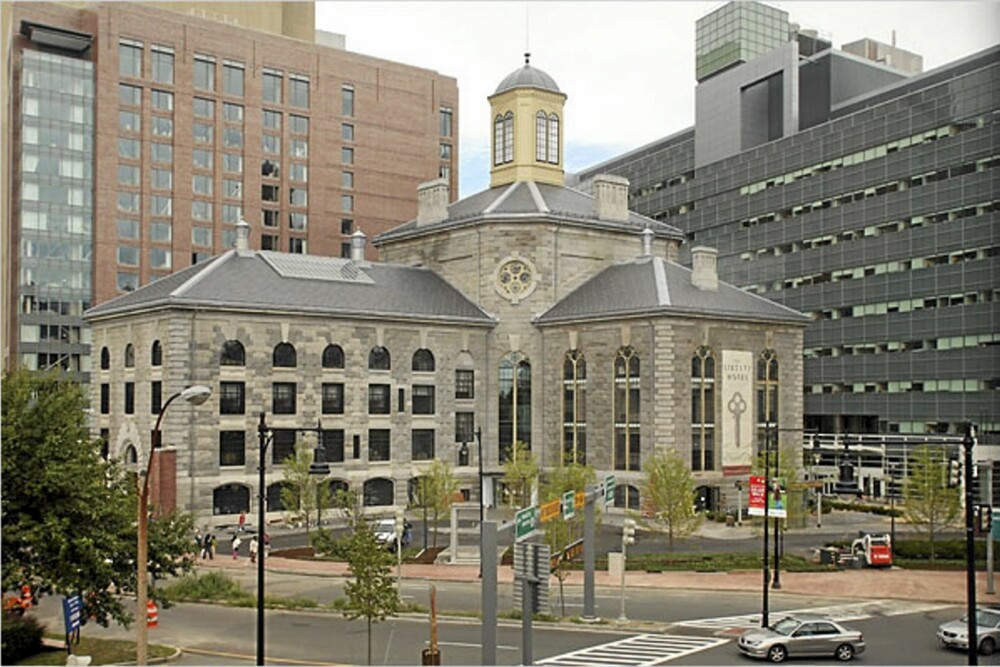 LANDEMERKE: Det gamle Charles Street Jail er en kjent bygning for alle med tilhørighet i Boston.