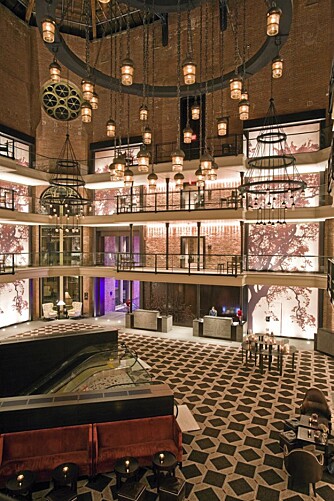 LUKSUS: Lobbyen på Libert Hotel var en gang atriumet i det gigantiske Charles Street Jail. LUKSUS: Lobbyen på Libert Hotel var en gang atriumet i det gigantiske Charles Street Jail.